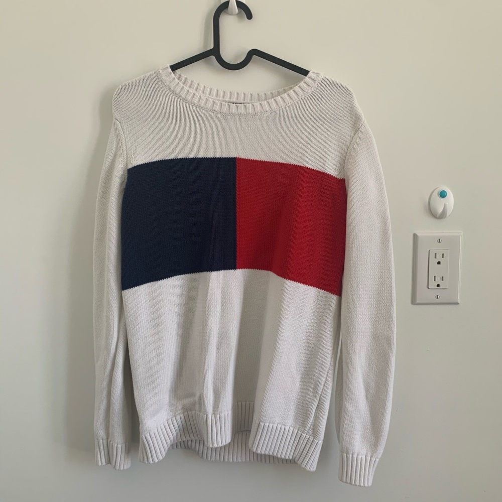 Tommy sweater